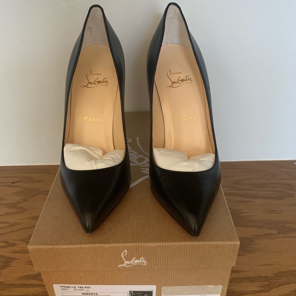 Pigelle Black Leather 37.5